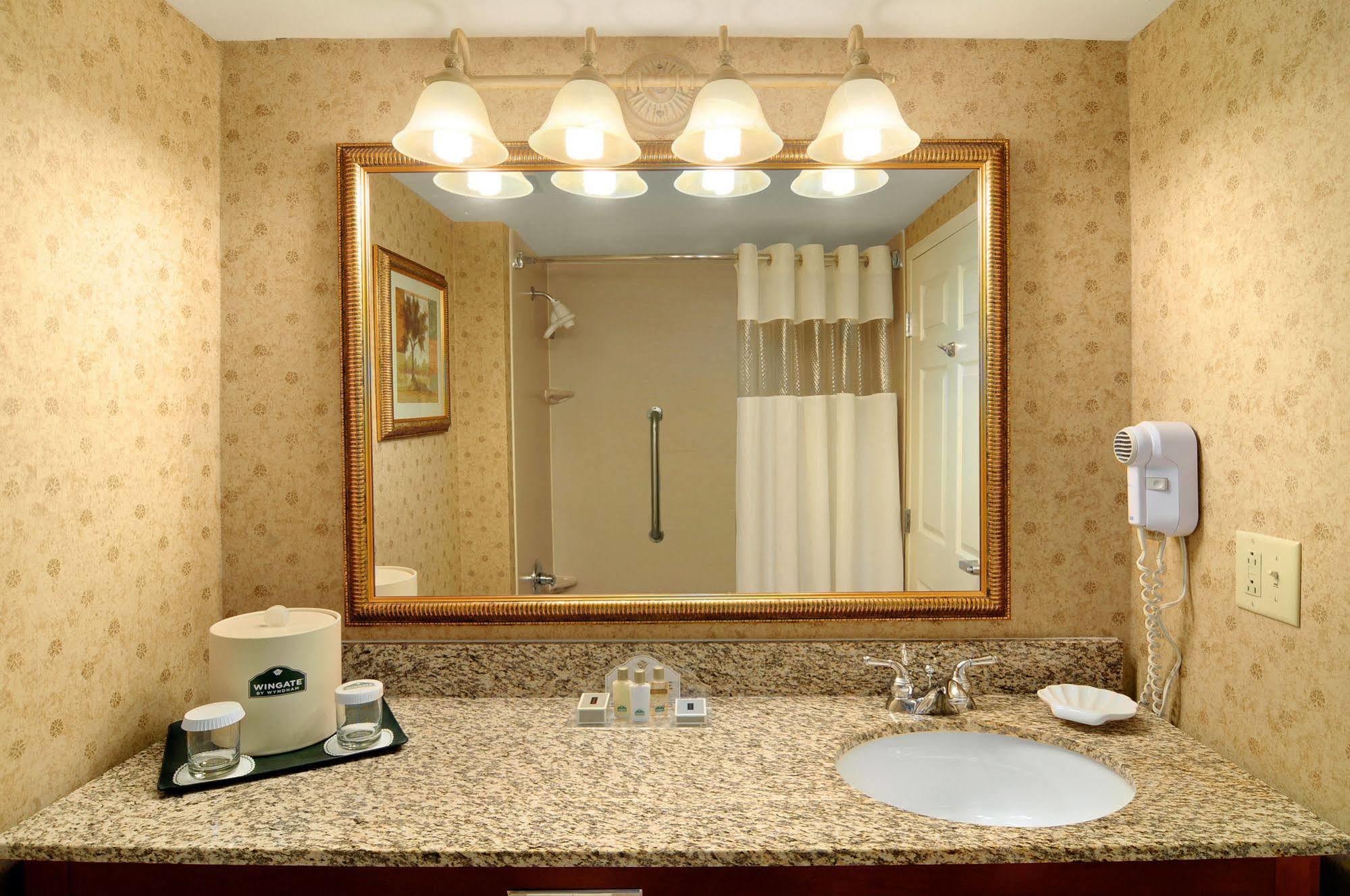 Holiday Inn Cleveland By Ihg מראה חיצוני תמונה
